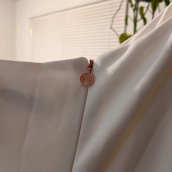 Nookie Lust One-Shoulder Gown Ivory Maxi Dress $339US Size L Made In Australia - Picture 12 of 14